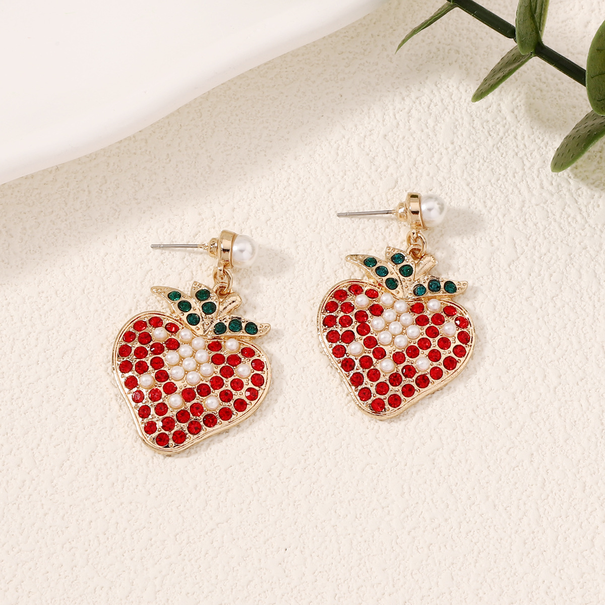 Women'S Fashion E Commerce - Yiwu Schmuck E-Commerce Erdbeer-Diamant Leichter Luxus