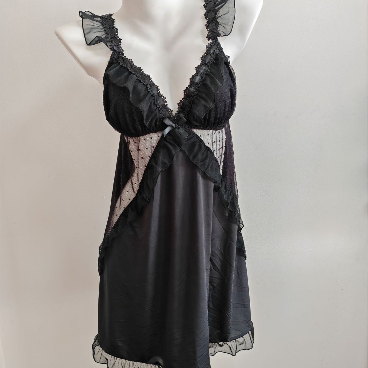 Damen Schwarzes Eisseide-Nacht – Spaghetti Strap Dress Bewertung und Preis